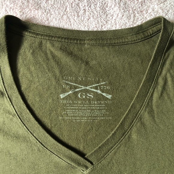 Grunt Style ladies V-Neck tee, sz S, Olive Green - Picture 3 of 5
